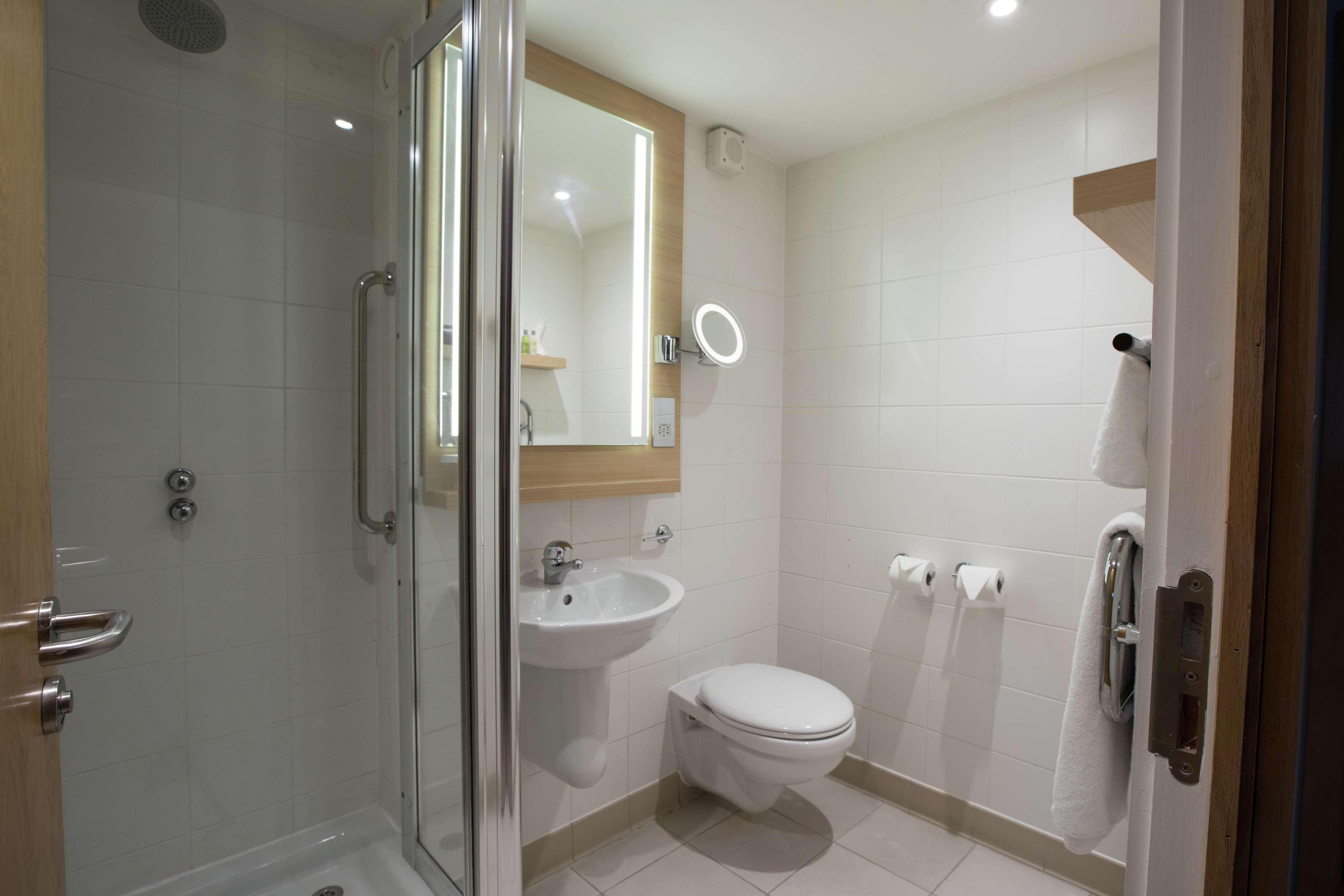 Готель Doubletree By Hilton Coventry Building Society Arena Екстер'єр фото
