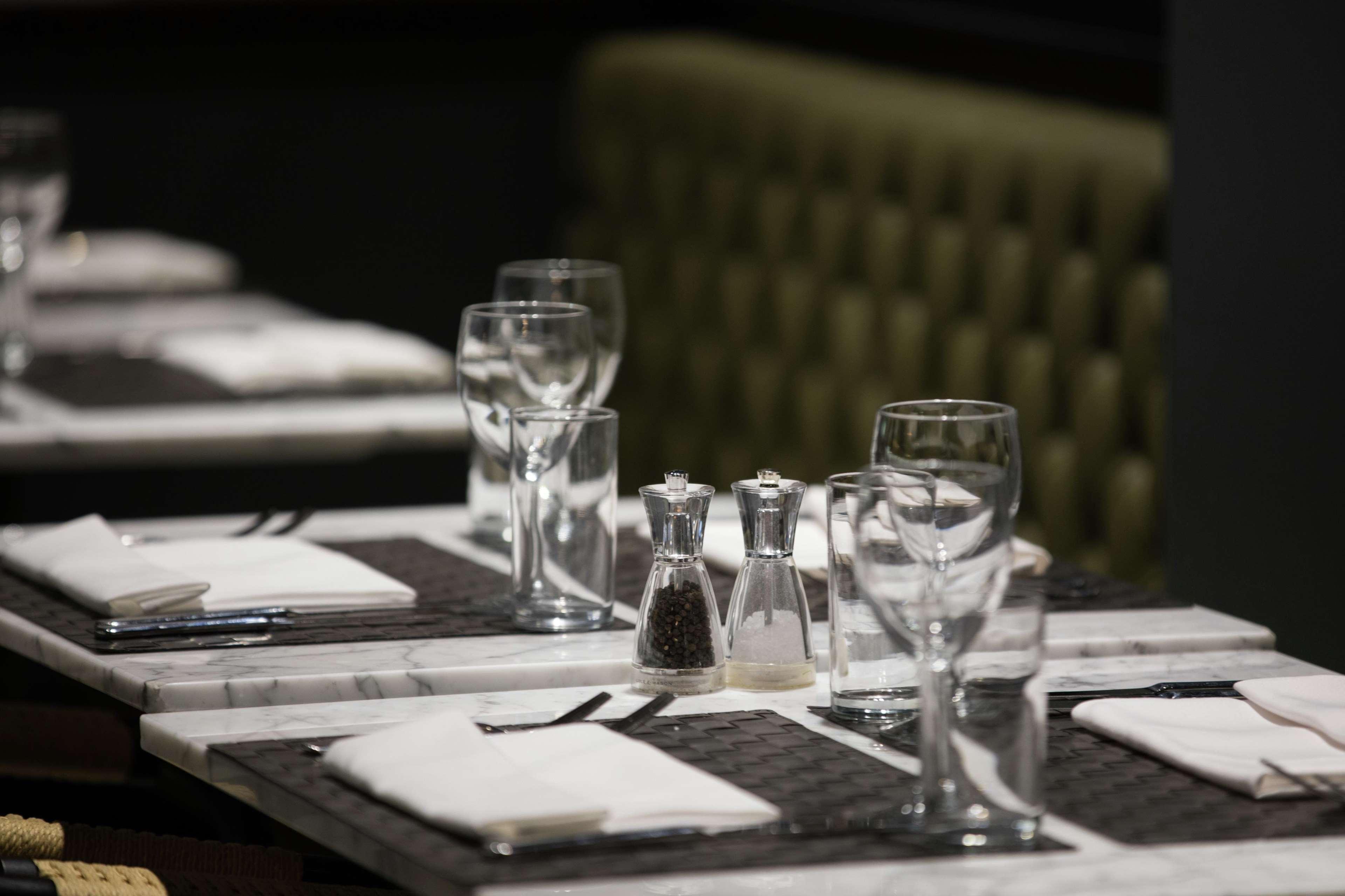 Готель Doubletree By Hilton Coventry Building Society Arena Екстер'єр фото