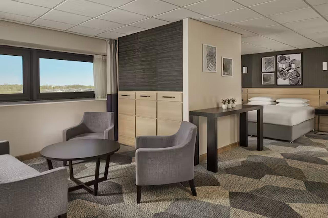 Готель Doubletree By Hilton Coventry Building Society Arena Екстер'єр фото