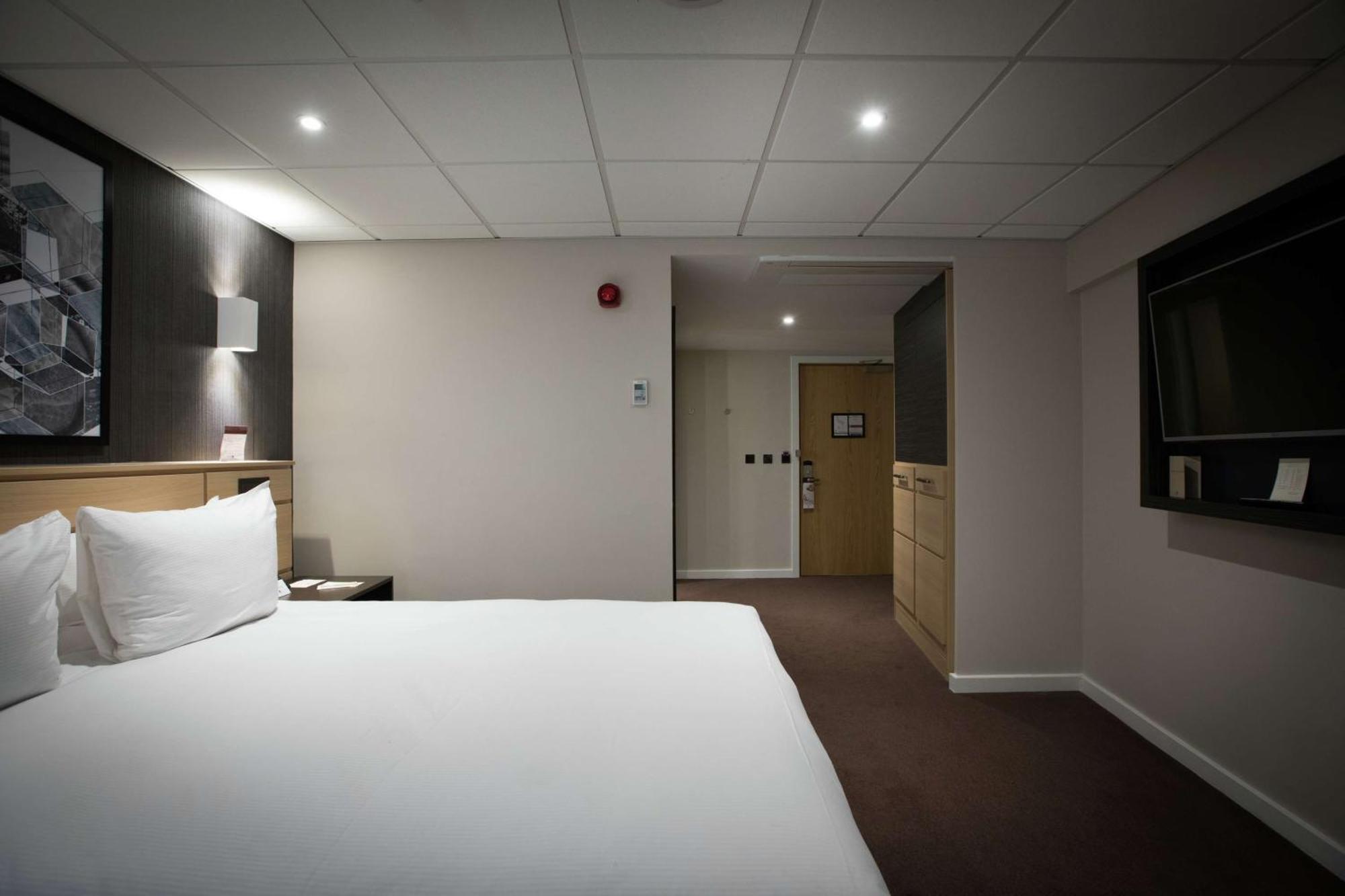Готель Doubletree By Hilton Coventry Building Society Arena Екстер'єр фото