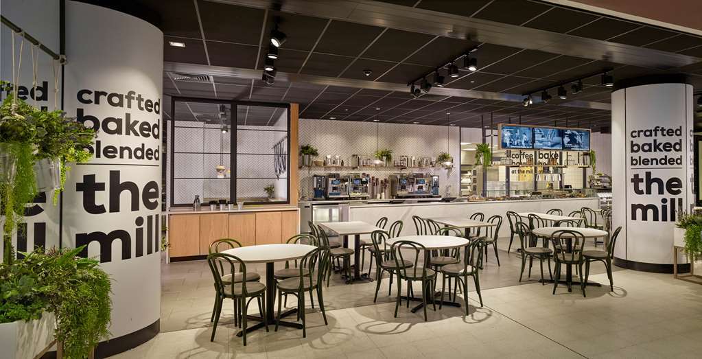 Готель Doubletree By Hilton Coventry Building Society Arena Ресторан фото